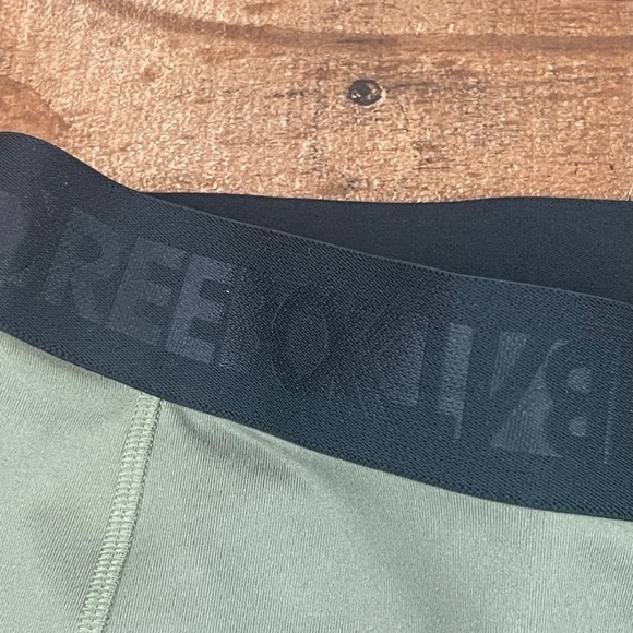 NWT Reebok Green Speedwick Precision RNF Capris - Picture 10 of 16